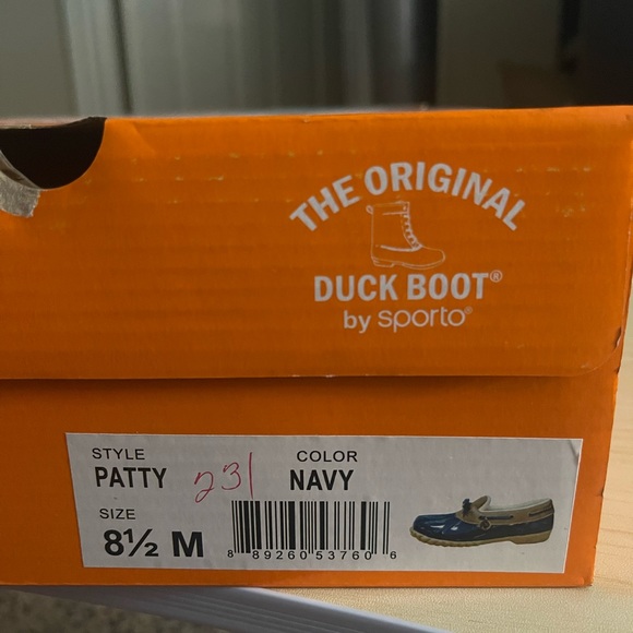 EUC Navy Duck Boot size 8.5 - Picture 2 of 6